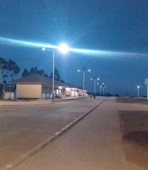 肇州县非洲科特迪瓦太阳能路灯工程